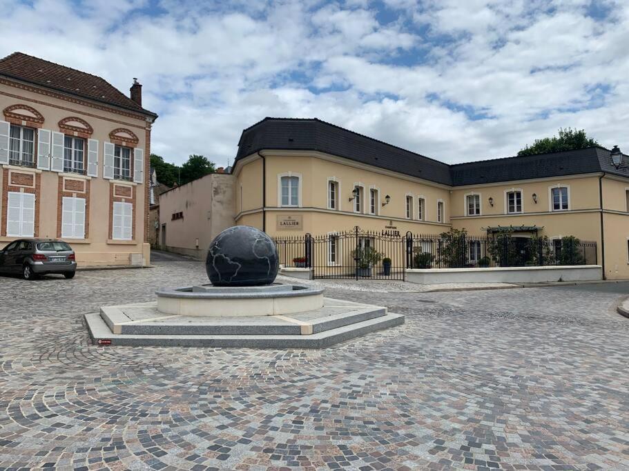 L'Etape Champenoise Apartment Ay-Champagne Exterior photo
